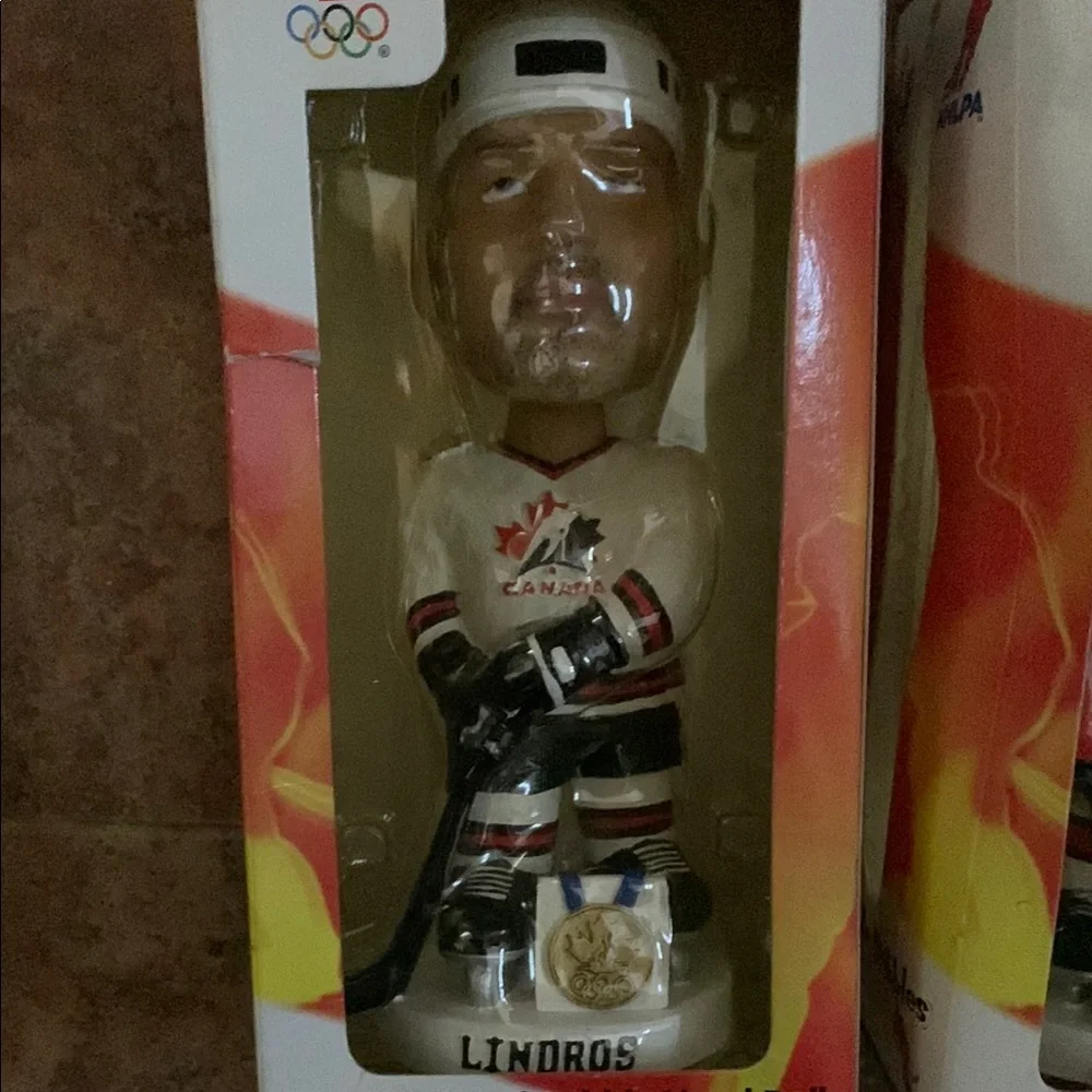 Three Team Canada Olympic Hockey Player Bobblehead - Picture 2 of 8